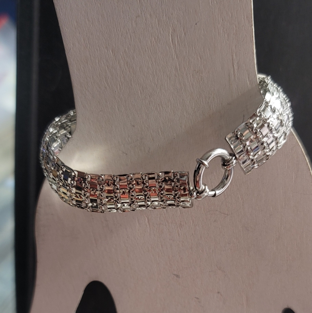 B89 White Gold Bracelet